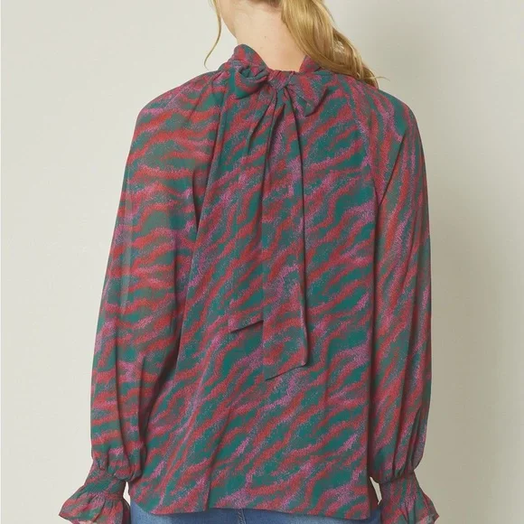 🌹🌹🌹ENTRO Tie in the back blouse🌹🌹🌹 - Picture 6 of 10